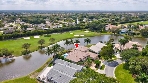Rare opportunity in the intimate, highly sought-after Gated Golf community of Stonebridge Country Club in Boca Raton. With its location on Kirkaldy Lane this custom-built estate offers Picturesque Views of the Iconic Championship Golf course, Lake, P...