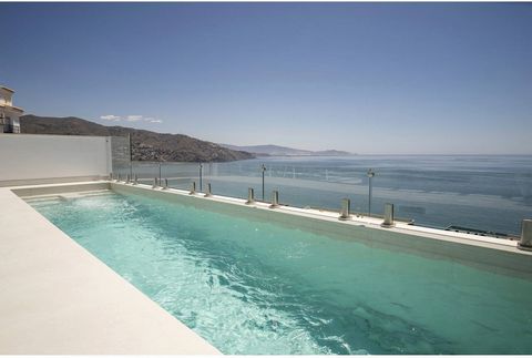 Set of 15 spectacularly designed luxury villas with 180º panoramic views of the sea in Almuñécar offering an exclusive and relaxing lifestyle in an unparalleled environment. Almuñécar is located just 45 minutes from the airports of Malaga and Granada...