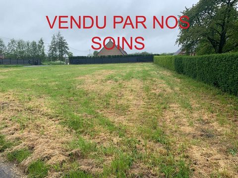 Only in our agency, located in beautiful countryside amandinoise, close to motorway access, beautiful building plot located entirely in zone UB with an area of about 522m2 (boundary plan in progress) and 40m of facade at an angle approximately, back ...