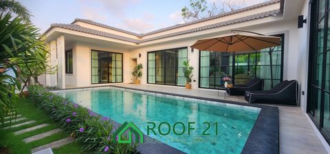 Brandneue Poolvilla in Pattaya, zentral im Herzen der Stadt gelegen. Dieses freistehende Haus verfügt über einen eigenen Pool im tropischen Boho-Stil. Es verfügt über geräumige Bereiche, die geschmackvoll nach höchsten Standards eingerichtet sind und...