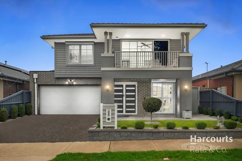 Boasting a commanding street presence, #13 Icarus stands out amongst the rest, exuding contemporary quality and delightful appeal. Set in the beautiful Cloverton Estate, enjoy a family friendly lifestyle, within walking distance to local schools, par...