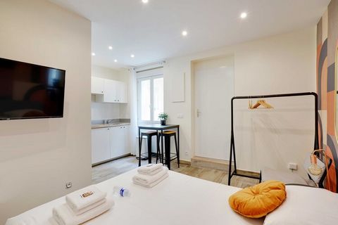 Checkmyguest vous propose ce ravissant studio de 20 m², niché dans la pittoresque ville de Levallois-Perret. Ce cocon offre un espace de vie élégamment aménagé, créant une atmosphère paisible et raffinée. Sa proximité avec la Seine et le centre de Pa...