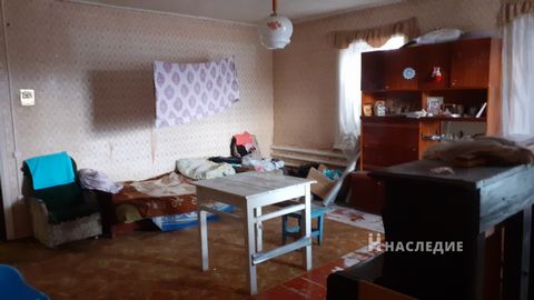 Номер в базе компании: 24654181. Продажа кирпичного дома Ростовская обл., Каменский р-н., х. Старая Станица. Общая площадь 210 кв.м., жилая 170 кв.м., кухня 12 кв.м., участок 12 соток, свет, вода, газ в доме. Находится в центре, рядом Лога Парк, мага...