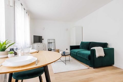 Checkmyguest biedt u een comfortabel studio-appartement van 23 m² in Puteaux, ideaal voor aangename verblijven. In de buurt wordt de esplanade van het stadhuis gerenoveerd, binnenkort met een nieuwe flagstone geplaveid met natuursteen, een levendige ...