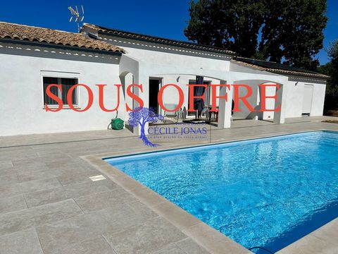 Sous offre Au coeur du Var, l'agence Cécile JONAS Immobilier vous propose cette maison de 135m2  qui vous surprendra par ses prestations de qualité, elle à été totalement rénovée et est très économe en énergie grâce à ses matériaux et ses panneaux so...