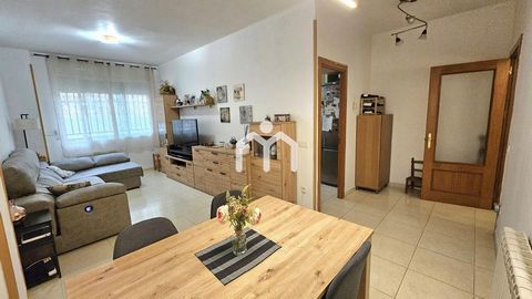 BAJADA DE PRECIO !!! , MONMARESME te presenta esta EXCLUSIVA y gran Oportunidad, no la dejes escapar, contacta ya con nosotros!!! Amplio Piso en Venta en Badalona, en el barrio de Bufalá ¿Buscas espacio, comodidad y una excelente ubicación? ¡Este pis...