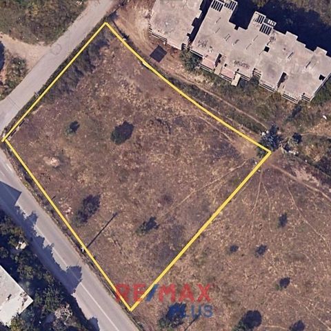 Chalkida, Dokos, Plot wIthin Settlement For Sale, In City plans, 3.328 sq.m., Features: For development, For Investment, Price: 3.000.000€. REMAX PLUS, Tel: ... , email: ...