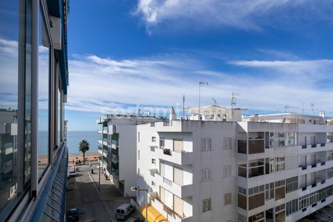 Appartement T0 à 30 mètres de la plage de Quarteira ! Avec un emplacement privilégié, cet appartement se distingue par le fait qu’il se trouve à quelques pas de la plage, offrant confort et praticité. La propriété se compose d’une cuisine intégrée au...