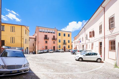 Nel cuore del borgo antico di Ozieri, immerso nella storia e nella tradizione sarda, sorge un palazzo storico di 5 piani, pronto per essere riportato al suo antico splendore. Questa struttura unica, che richiede ristrutturazione, rappresenta un'oppor...