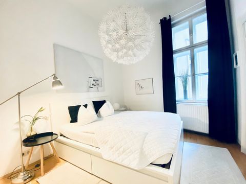 My apartment is a charming, classic, 53 m2 old building in the heart of Vienna, equipped with everything you need for your stay. All rooms look out into quiet inner courtyards and are of course exclusively available to you and your companions. Due to...