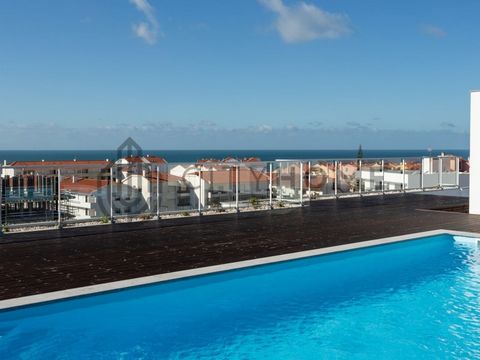 Apartment with 2 bedrooms, located on the ground floor, very well located in the centre of Praia da Consolação, a few meters from the sand that extends to the renowned Supertubos Beach - Peniche where the World Surfing Championship takes place. This ...