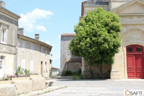 Située au centre de Saint-Estèphe sur une petite place au calme, maison à étage en pierre d'environ 120m² avec de beaux volumes. Cette maison est composée au rez-de-chaussée d'une entrée, d'un grand séjour, d'une grande cuisine, et d'un WC et au 1er ...