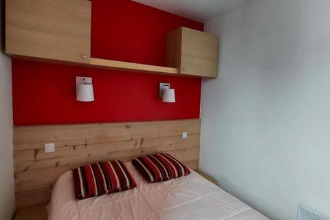 Cet appartement cosy de 30 mÂ² au cÅ“ur de La Plagne 1800 peut accueillir jusqu'Ã  5 personnes, ce qui en fait un choix parfait pour une famille ou des amis en quÃªte d'une escapade relaxante Ã  la montagne. L'appartement comprend une chambre avec un...