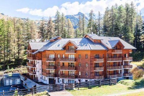 The Residence L'Albane, nestled in the heart of the Hautes-Alpes resort, offers a charming all-wood architectural style and fully equipped accommodations within the ForÃªt Blanche ski area. The 30 mÂ² apartment can comfortably accommodate up to 4 gue...