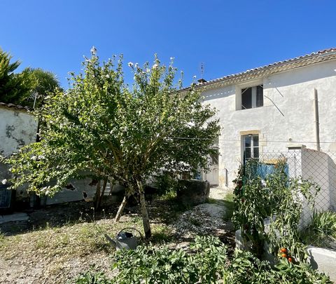 À deux pas de Talmont-sur-Gironde  Idéal maison de vacances ou investissement locatif