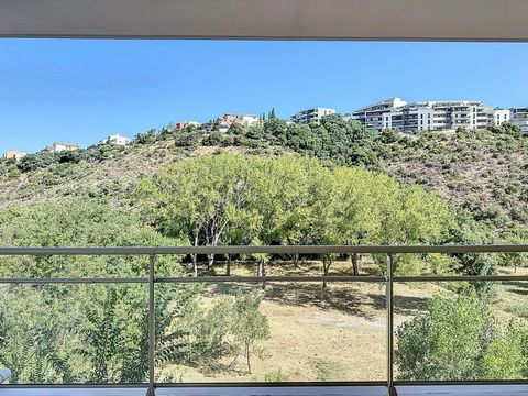 Très beau T3 refait à neuf, grande terrasse vue nature.