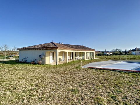villa de plain pied avec jardin de taille raisonnable