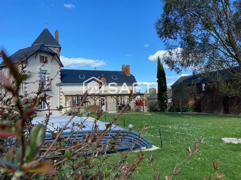 Maison de caractère avec charme de l'ancien et beaux volumes.
