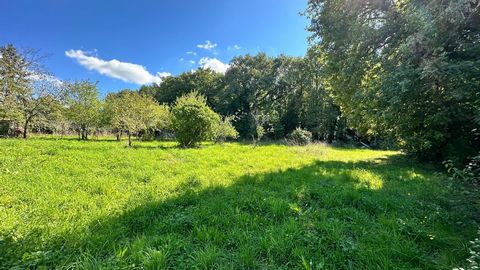 Terrain constructible 9 minutes de Saintes