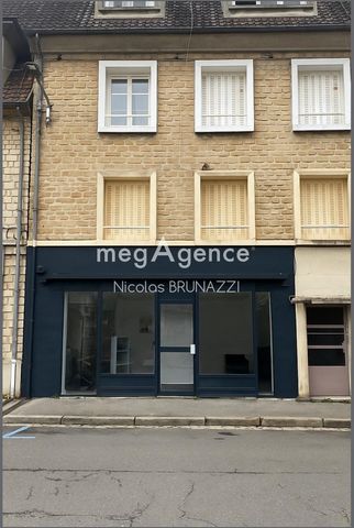 À vendre – Studio avec local commercial et parkings – Vimoutiers (61120)
