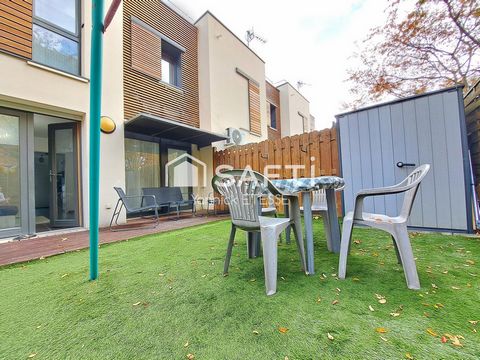 Maison contemporaine moderne avec parking et jardin clos