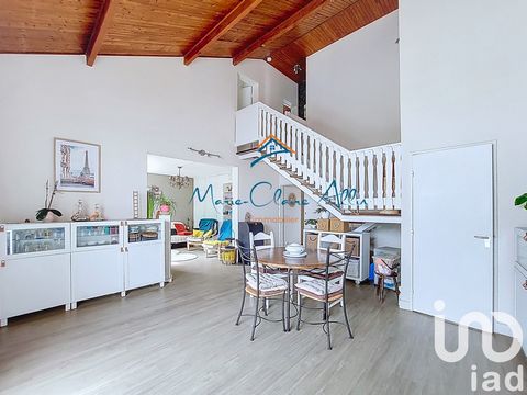 iad France - Marie-Claire Allin vous propose: À Vendre – Maison 3 Chambres, au calme, proche du centre-ville et des commodités. Située dans un secteur calme, cette charmante maison sur deux niveaux de 104 m² est idéale pour une famille à la recherche...