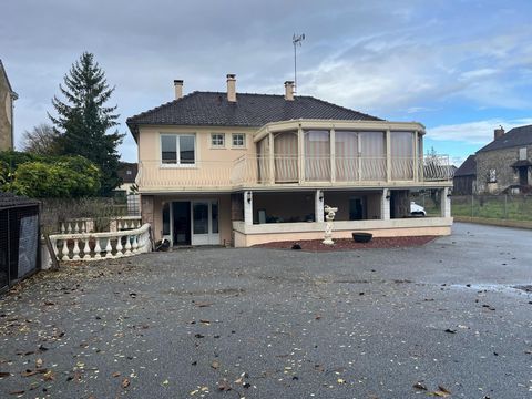 Pavillon 4 ch sur S/SOL + bâtiment de 450 M²