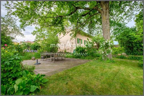 Maison de charme 4 chambres 1 bureau piscine