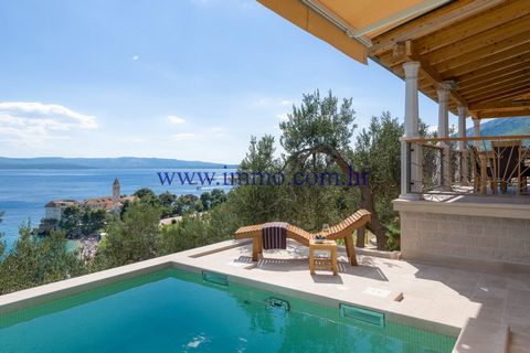 Gorgeous villa of 100 sq.m. with garden of 3200 sq.m. for sale, situated in a quiet area on the island of Brač, approx. 100 m from the sea. This villa consists of two smaller houses, which are connected into the unique unit. First house features spac...