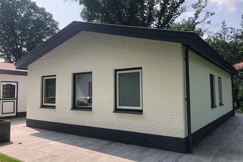 This beautiful holiday home is located in the middle of recreation park de Konijnenberg in Harderwijk and can rightly be called the pride of the park. Formerly intended for the manager, this house has been completely renovated to immerse holidaymaker...