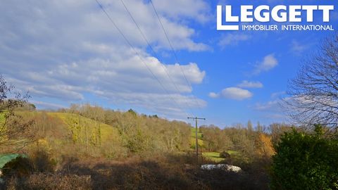 A19196SUG24 - The site has a fabulous prospect across the valley and surrounded by farmland with only one immediate adjacent neighbour, yet within easy walking distance of the nearest village. There is an access off the bordering country lane and the...