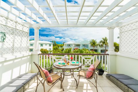 What an opportunity! This beautiful studio suite is located in the Royal West Indies Resort. The hotel is a Grace Bay Beach favorite and enjoys many repeat guests. It's also one of the few places you'll find reasonably priced condos on this world fam...
