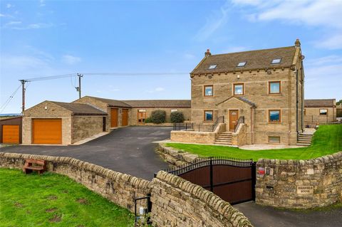 Highfield House offers a fantastic opportunity to purchase an impressive family home in a truly unique and idyllic countryside setting with panoramic views. The property occupies a lovely rural position with walks all around the countryside. This won...