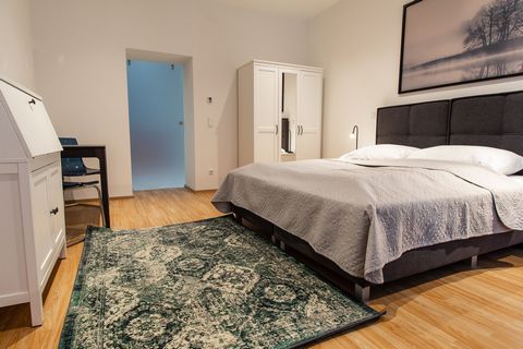 This comfortable, fully-equipped, 2 person apartment leaves nothing to be desired during your holiday in Vienna. A double bed, a spacious kitchen, a dining table and, above all, an affordable price speak for this holiday apartment. Having a kitchen i...