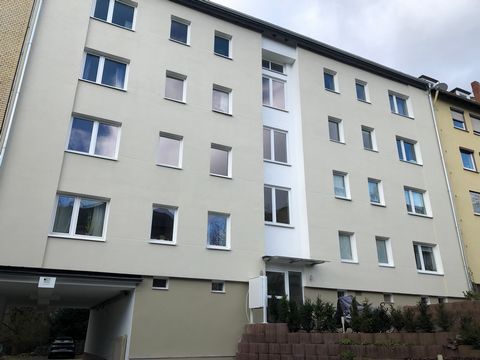 Querallee - Kassel West The 1 room apartment offered here is located in the sought-after district of Kassel Vorderer Westen. A good infrastructural connection with the tram allows you short distances to the city center as well as a high leisure and r...