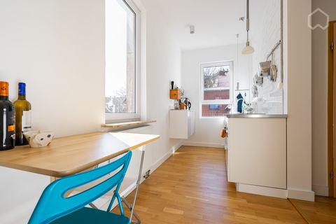 Please note: When renting by two people, a monthly rental surcharge for the second person of € 100 per month is added. Modern and high-quality apartment directly in the heart of Nuremberg's north. We are in the middle of the hip and upscale district ...