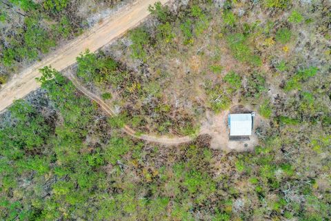Are you looking for a relaxing and quiet getaway from our busy lifestyle? This inviting natural bush landscape comprising 53 acres is approximately 10 minutes from the Batchelor General Store. So private- with no one else in sight! There are only a f...