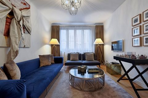 This 63 m² apartment is the perfect place for an unforgettable stay in Vienna. It is located right in the centre of the city, in the 1st district, and is therefore close to all the sights, shops and restaurants. The apartment is furnished in an elega...