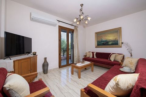 Dit vakantiehuis heeft 2 slaapkamers en is geschikt voor 4 personen, ideaal voor een gezin. Het ligt op het eiland Kreta in Sfakaki.