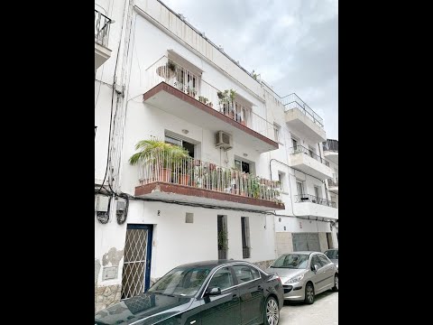 Stunning 4 Bedroom Apartment for Sale in Sitges Barcelona Spain Esales Property ID: es5553217 Property Location Calle Luna 5 – 1 Sitges Barcelona 08870 Spain Property Details Located on a quiet and pretty street in Poble Sec, this 1st floor apartment...