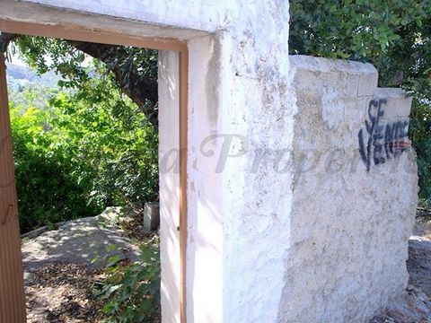 A very attractive urban plot situated in Canillas de Aceituno. If you are looking for a charming little corner where you can construct the house of your dreams this would be ideal. The location of the property gives one beautiful views of the mountai...