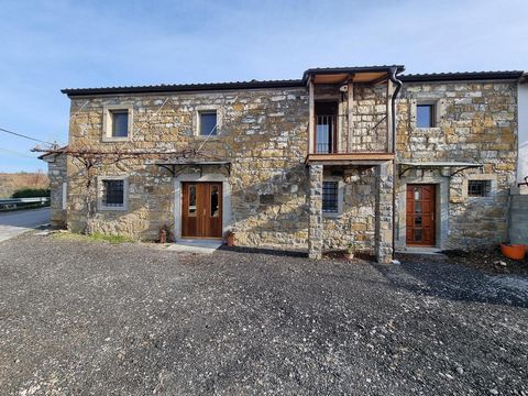 A completely renovated Istrian house for sale, which will charm you with its modern interior and carefully maintained exterior. Tjis beautiful house is located in the quiet settlement of Stepani near Črni Kal, only 15 minutes' drive from Koper. This ...