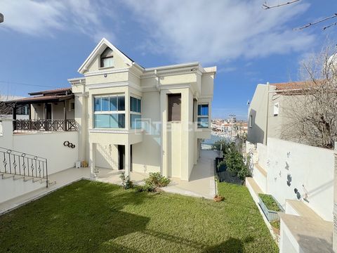 Detached Furnished Villa with Garden, Sea, and Marina View in İzmir Çeşme Dalyan Çeşme, famous for its clean air and beaches, is a renowned holiday destination in the western part of İzmir. Çeşme is one of Turkey's famous and affluent regions with it...