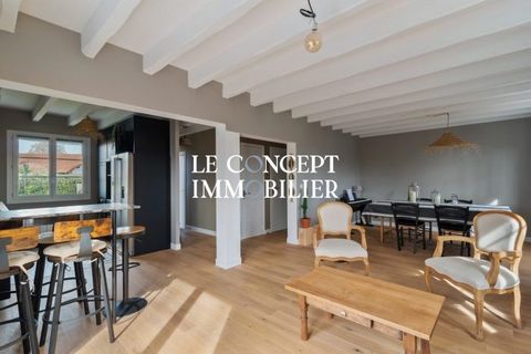 Le Concept Immobilier presents this delightful 160m² house located in Bassussarry, an authentic village in the Basque Country. As soon as you enter, a light-filled living room with a stove, embellished with an open kitchen, will welcome your moments ...