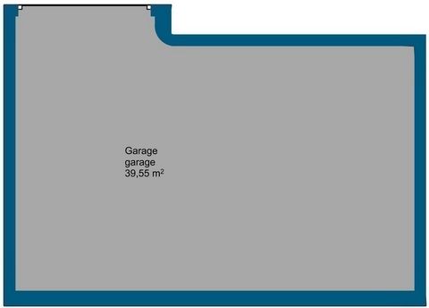Questo spazioso garage di poco meno di 40 mq è in vendita in Via Gustav Mahler a Bolzano. L'immobile si trova in un condominio seminuovo costruito nel 2015 ed è accessibile tramite una rampa e un ascensore. Oltre a un'auto di grandi dimensioni, il ga...