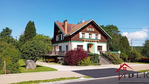 Verkauft schönes 10-Zimmer-Haus mit 277m2 Wohnfläche auf einem Grundstück von 1450m2 in der Gegend von Gérardmer. Es besteht aus: - im Keller eine Waschküche, ein Keller und ein Heizungsraum. - Im Erdgeschoss befinden sich ein Eingang, ein Wohnzimmer...