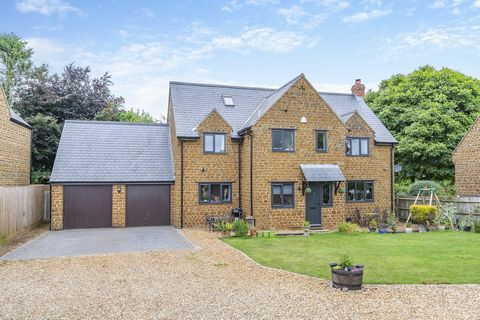 A detached Hornton stone house in a non-estate location just out the village with open countryside views. Comprises hall, WC, office, spacious lounge and dining rooms, kitchen/breakfast, four double bedrooms and two bathrooms. Oil central heating, qu...