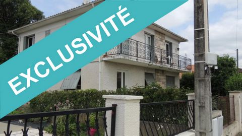 Maison de ville sur un terrain de 460 m² non mitoyenne clôturée quartier résidentiel