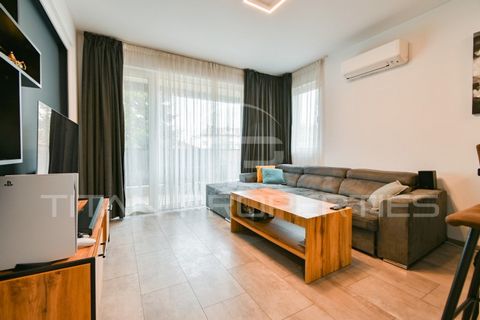 Titan Properties is pleased to present you a one-bedroom apartment in Gardova Glava area. Nearby are public transport stops, retail outlets, a school, a kindergarten, as well as recreation areas. The apartment is located on the 3rd floor and has a bu...