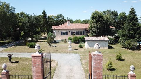 VILLA DE LUXE AVEC 17 HECTARES DE TERRE DANS LE TARN